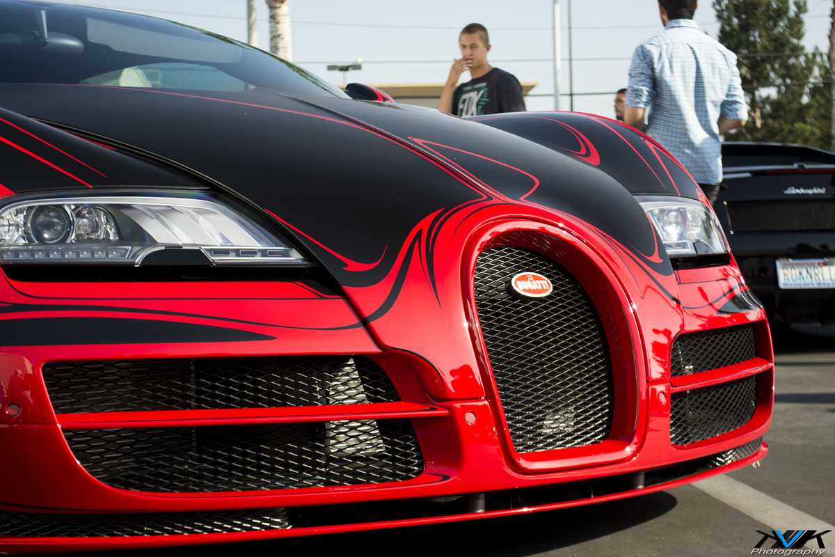 高 人 氣 依 舊 : Bugatti Veyron Grand Sport Vitesse L'Or Rouge 紅 黑 式 樣 現 身....